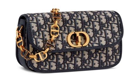 dior small 30 montaigne avenue bag|dior 30 montaigne bag price.